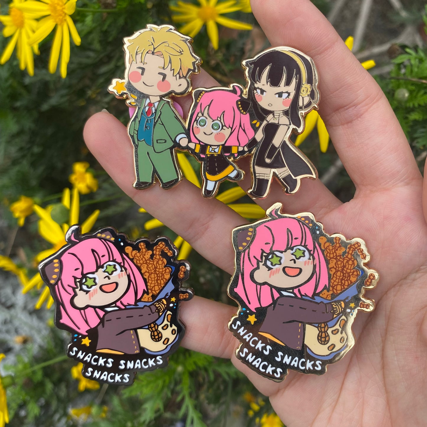 Spy Fam Enamel Pin!